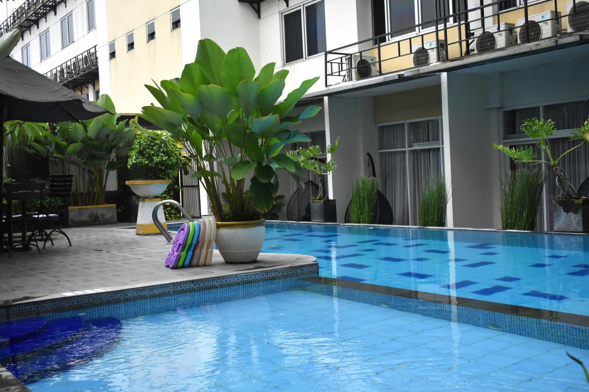 Abadi Hotel Malioboro Yogyakarta By Tritama Hospitality Exterior photo